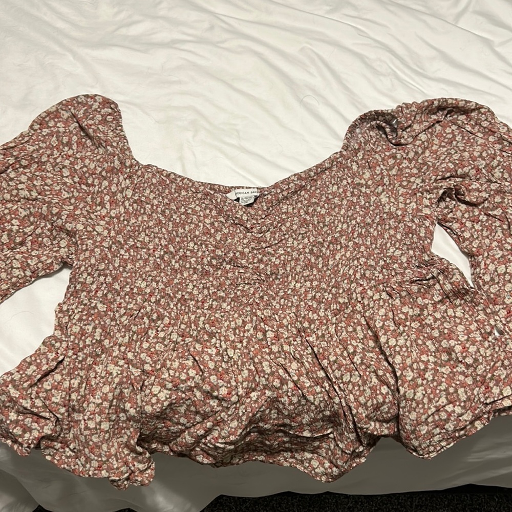 American Eagle Crop cinched floral top